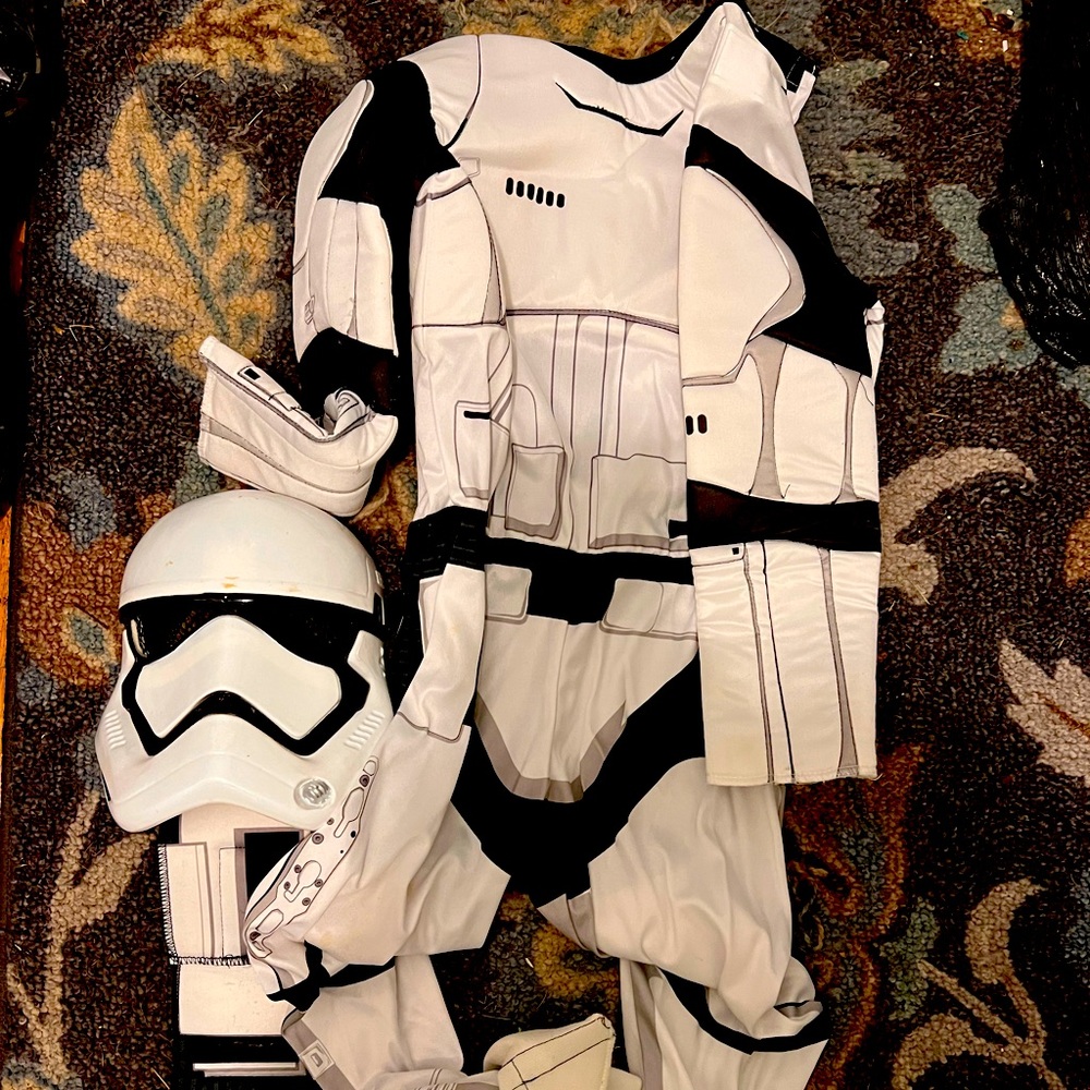 Halloween costume stormtrooper size 6-8